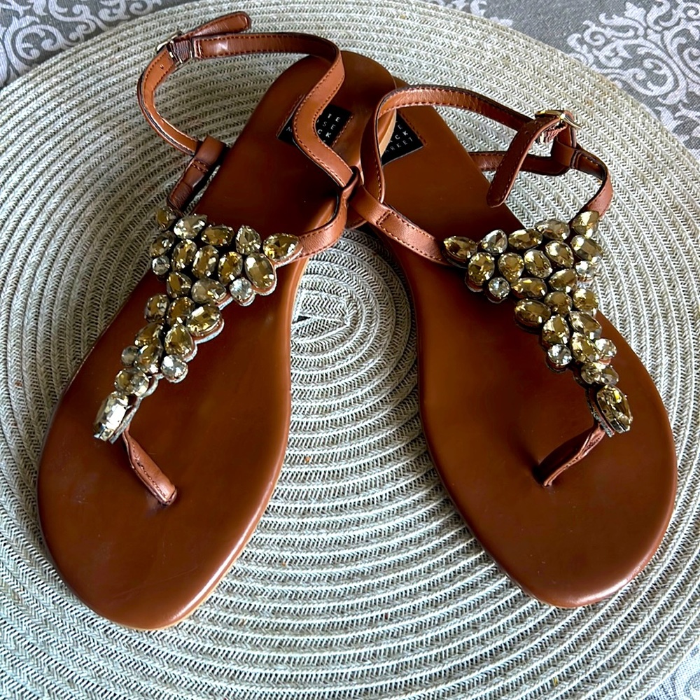 White House black market sandals. Size 8